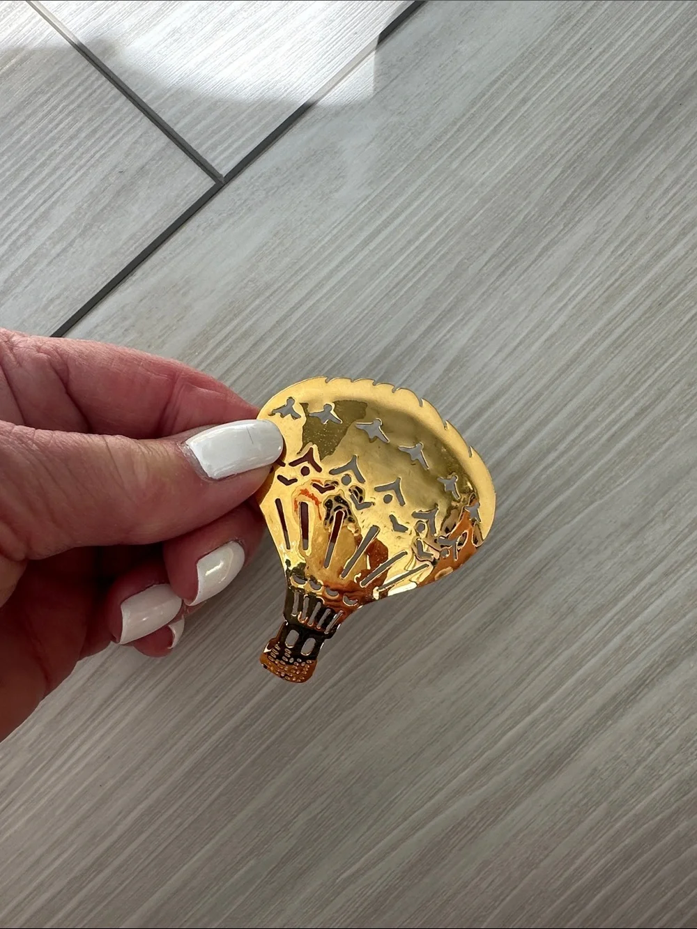 Gold Hot Air Balloon Metal Accent brooch